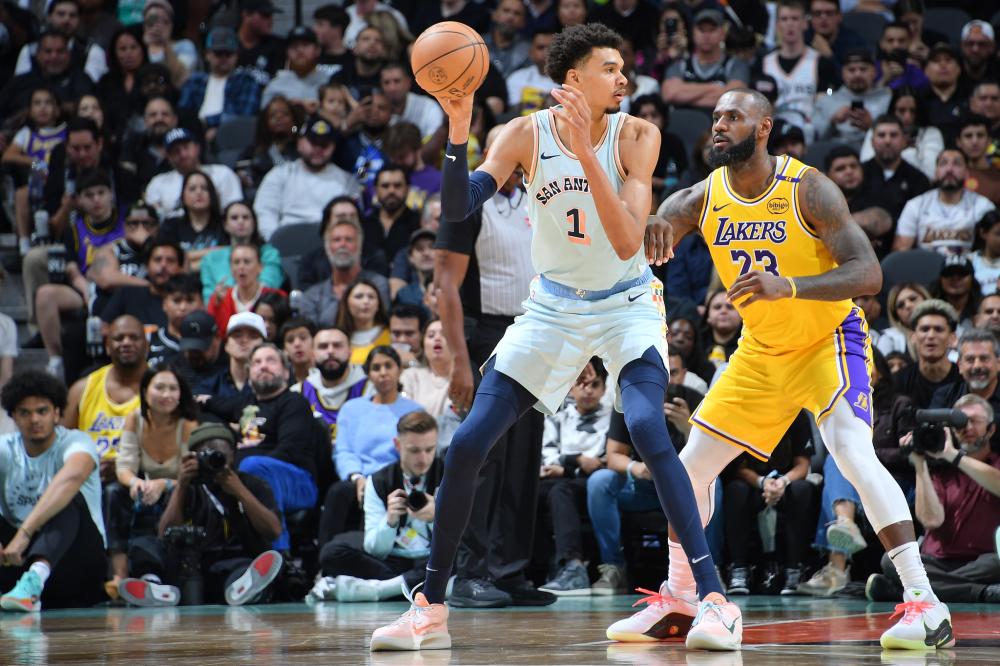 迅速占据领 迅速占据领